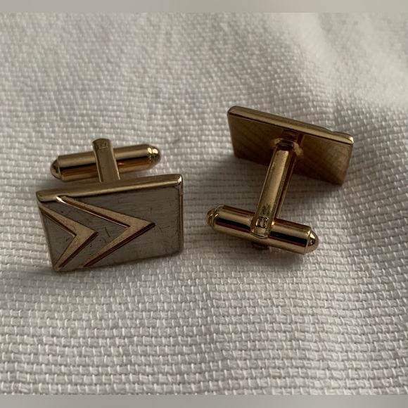 Vintage Two Toned Rectangular Cufflinks Made in The USA - Picture 5 of 6